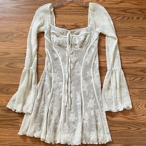 Elegant Cream Long Sleeve Dress